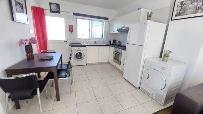 Image No.2-Appartement de 1 chambre à vendre à Universal