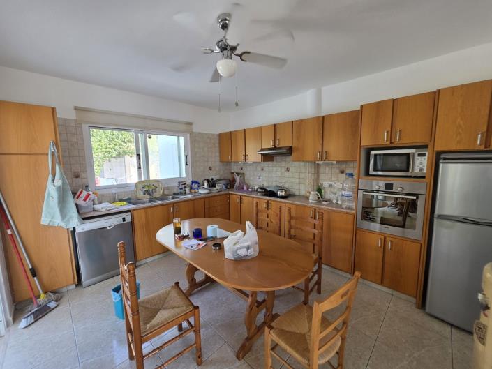 Image No.2-Bungalow de 3 chambres à vendre à Peyia