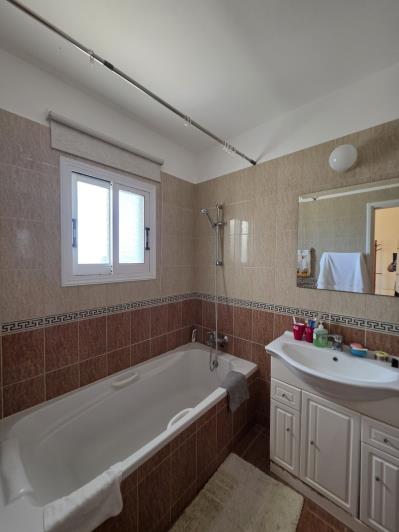 Image No.7-Bungalow de 3 chambres à vendre à Peyia