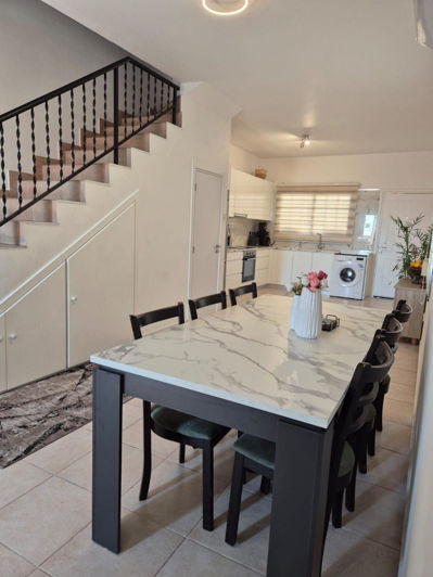 Image No.6-2 Bed Townhouse for sale