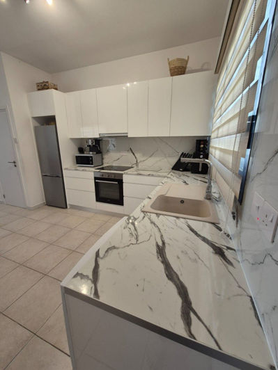 Image No.7-2 Bed Townhouse for sale