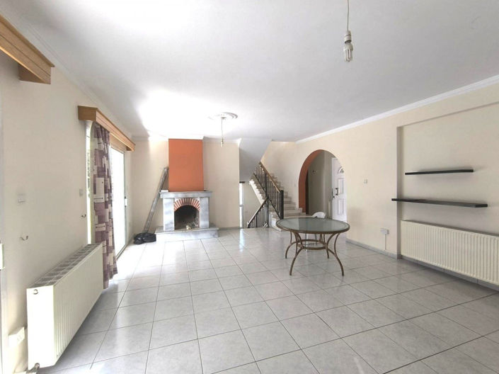 Image No.5-Villa de 3 chambres à vendre à Tsada