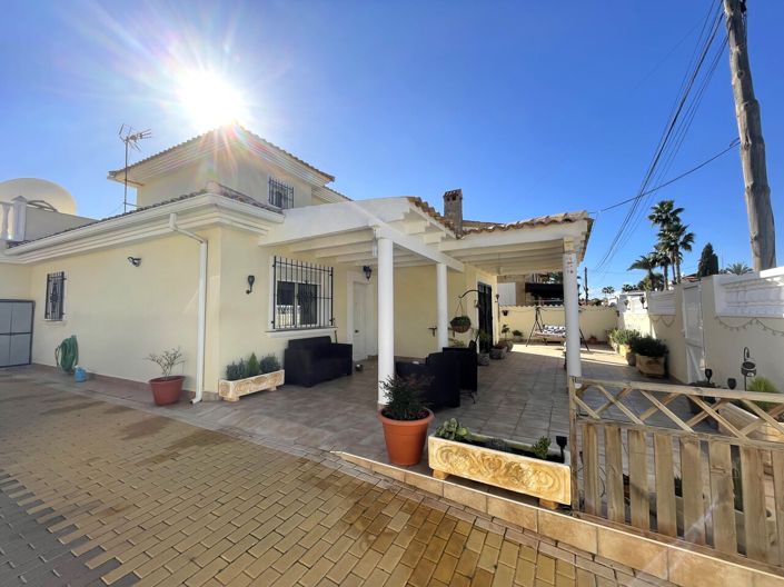 Image No.21-Villa de 4 chambres à vendre à Estrella Mar