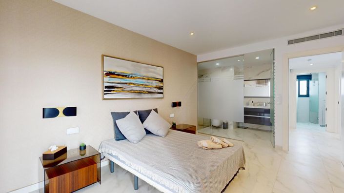 Image No.12-4 Bed Villa for sale