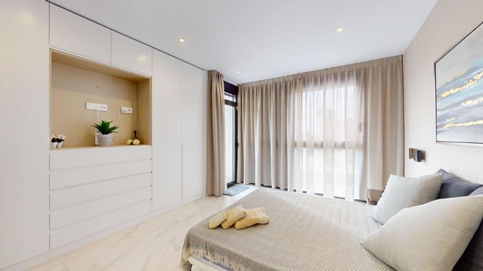 Image No.14-4 Bed Villa for sale