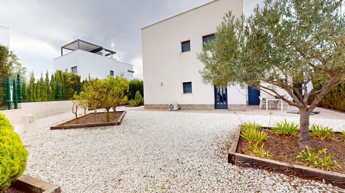 Image No.29-4 Bed Villa for sale