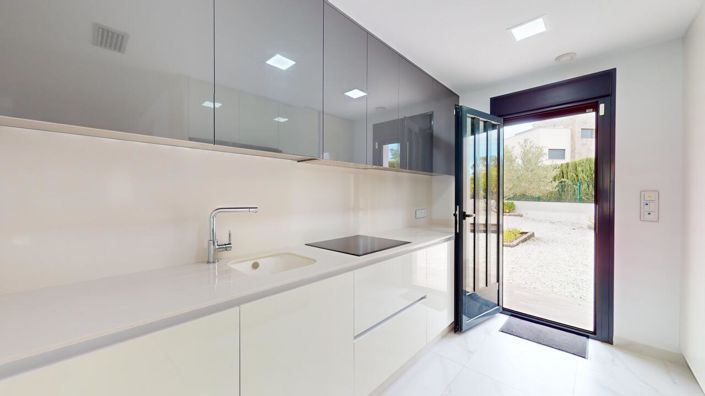 Image No.9-4 Bed Villa for sale