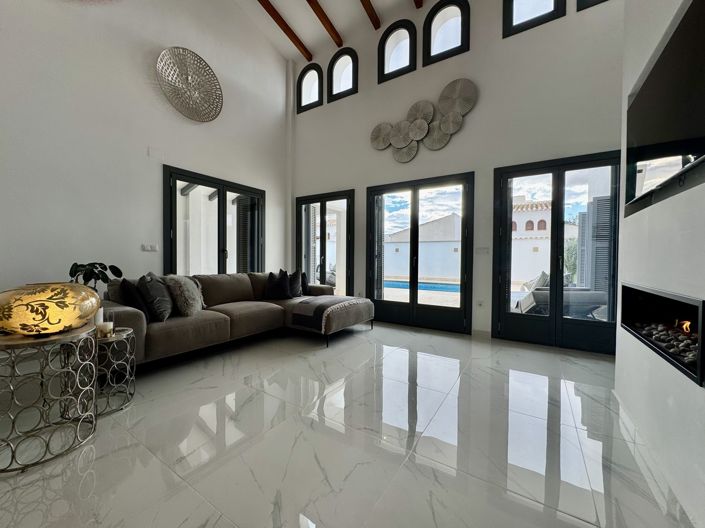 Image No.9-3 Bed Villa for sale