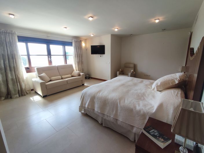 Image No.32-4 Bed Villa for sale