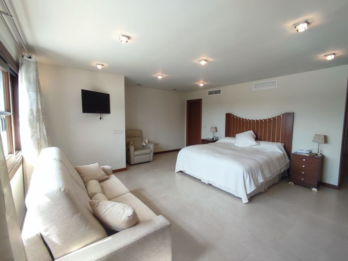 Image No.33-4 Bed Villa for sale