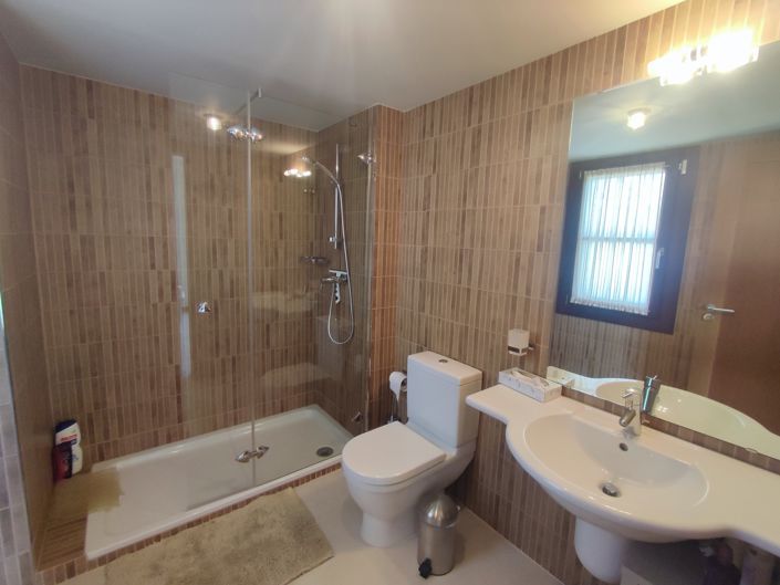 Image No.37-4 Bed Villa for sale