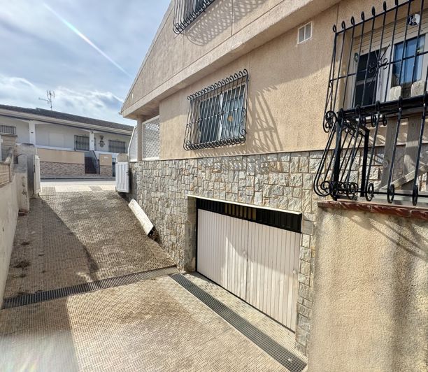 Image No.29-5 Bed Villa for sale