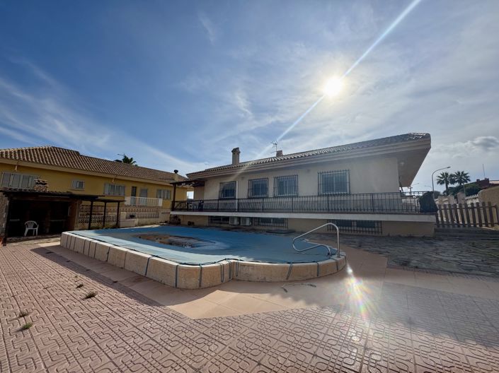 Image No.35-5 Bed Villa for sale