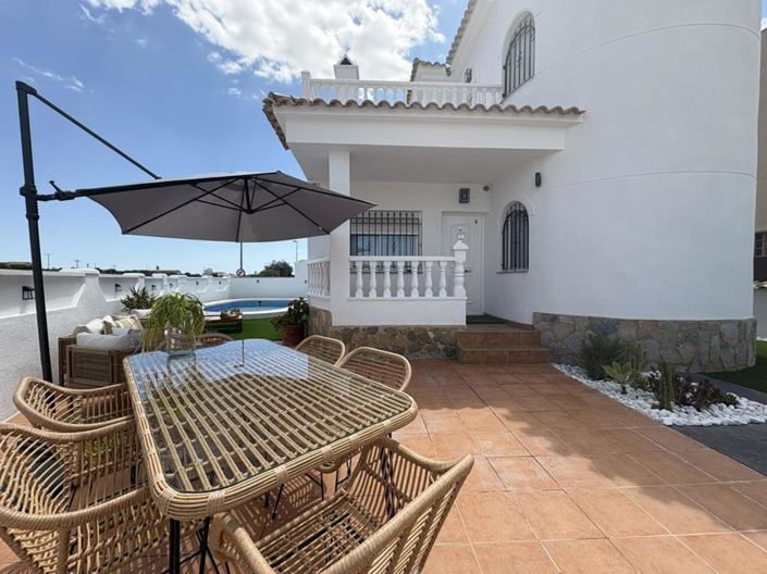 Image No.11-3 Bed Villa for sale