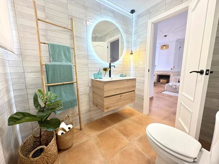 Image No.35-3 Bed Villa for sale