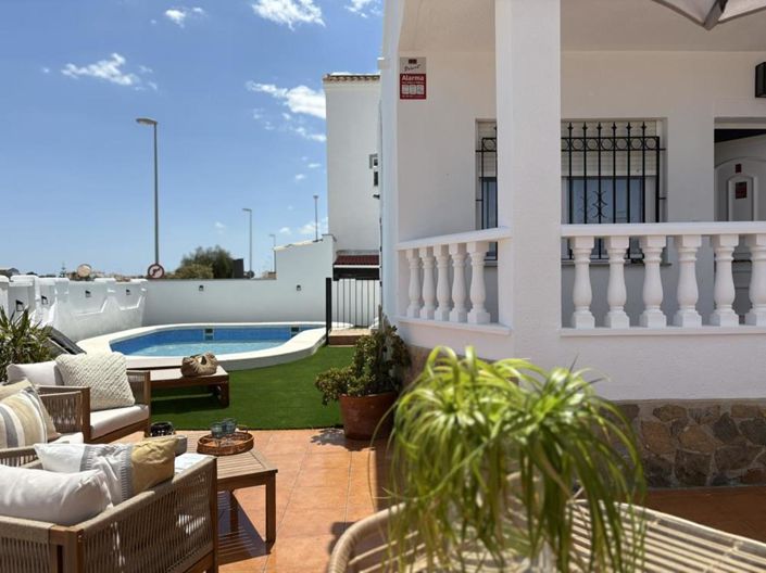 Image No.8-3 Bed Villa for sale