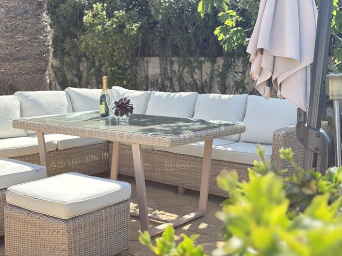 Image No.10-2 Bed Villa for sale