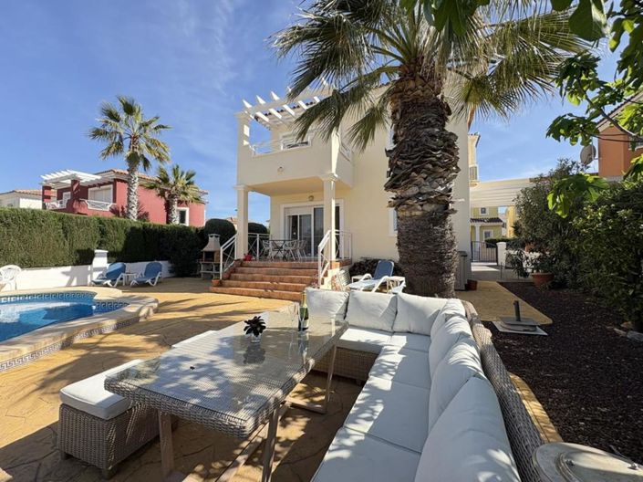 Image No.2-2 Bed Villa for sale