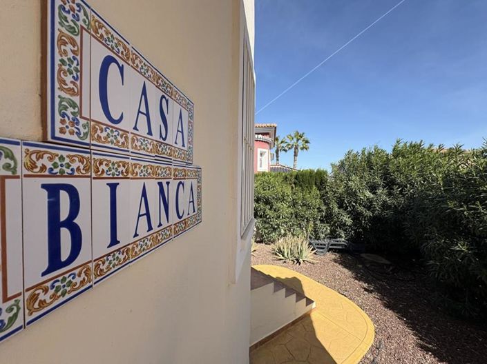 Image No.25-2 Bed Villa for sale