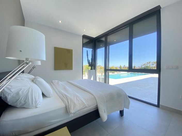 Image No.37-4 Bed Villa for sale