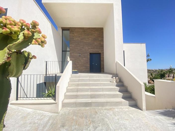 Image No.8-4 Bed Villa for sale