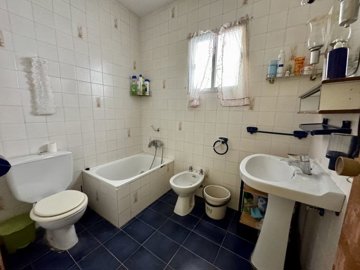 3954-country-house-for-sale-in-los-belones-12