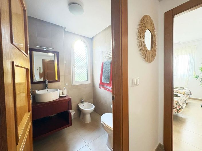 Image No.17-2 Bed Apartment for sale