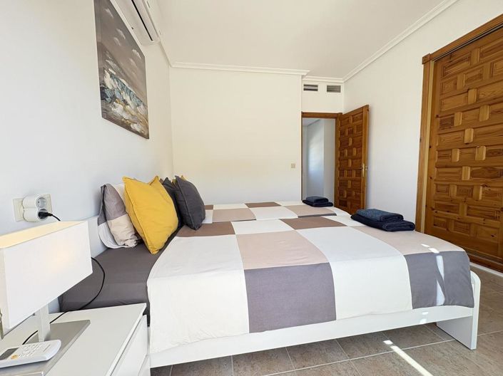 Image No.15-3 Bed Villa for sale