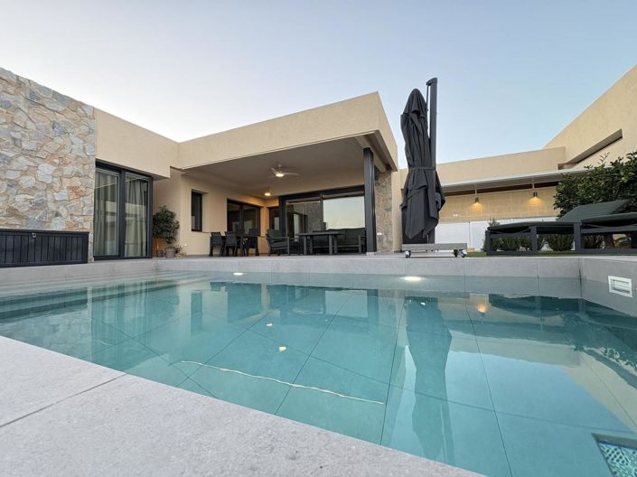 Image No.4-2 Bed Villa for sale