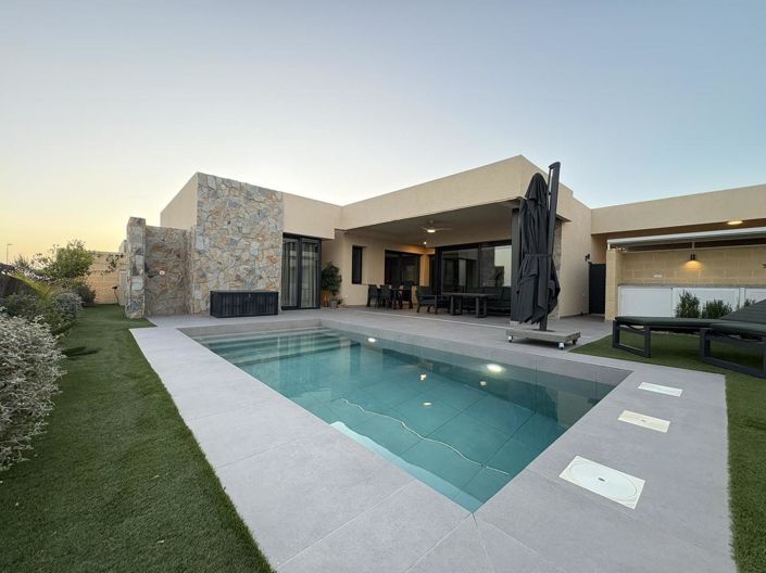 Image No.5-2 Bed Villa for sale