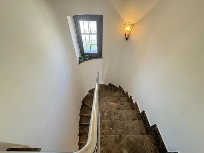 Image No.28-3 Bed Villa for sale