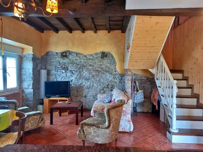 Image No.7-4 Bed Village House for sale