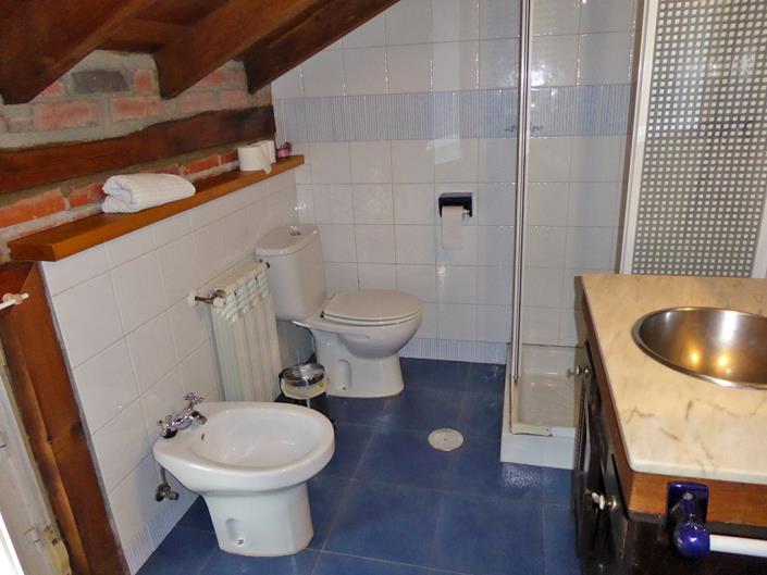 Image No.24-8 Bed Apartment for sale