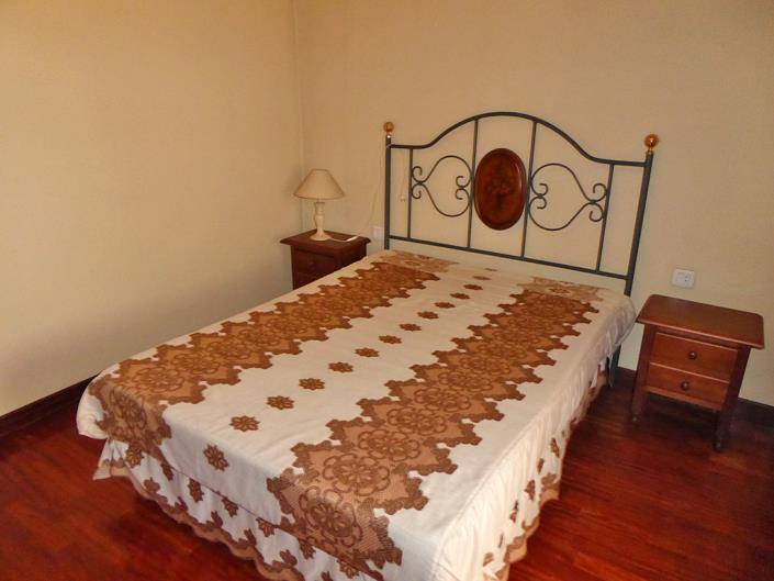 Image No.23-9 Bed Semi-Detached for sale