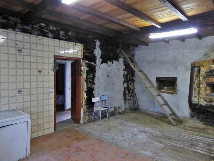 Image No.12-3 Bed Country Property for sale