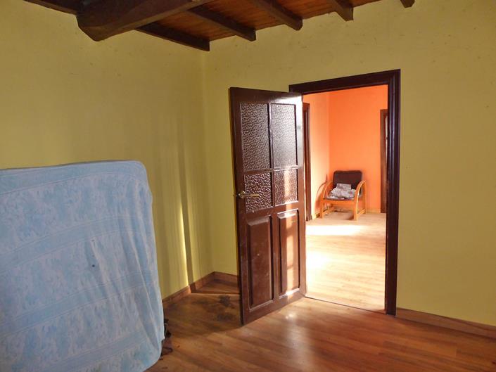 Image No.24-3 Bed Country Property for sale