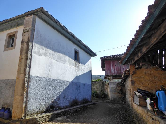 Image No.3-6 Bed Farmhouse for sale