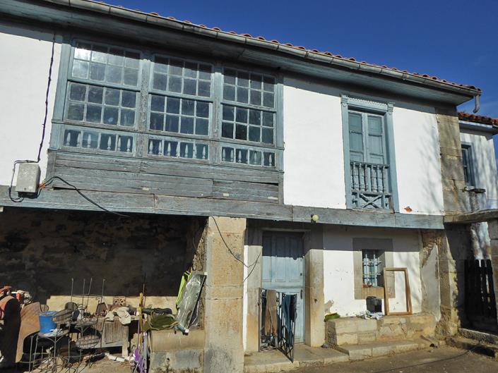 Image No.10-6 Bed Farmhouse for sale