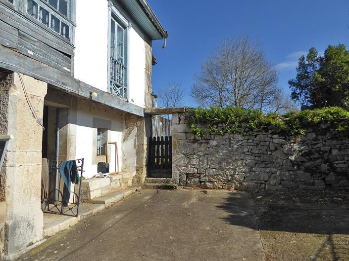 Image No.9-6 Bed Farmhouse for sale