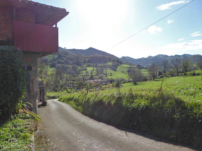 Image No.17-6 Bed Farmhouse for sale