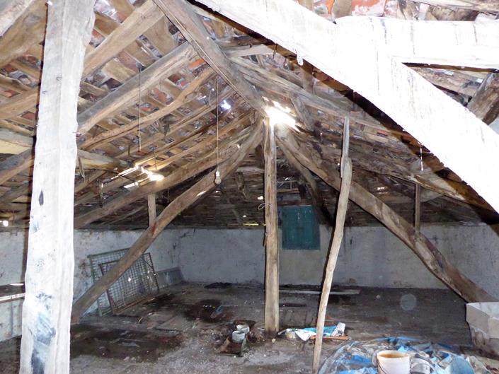 Image No.7-6 Bed Village House for sale