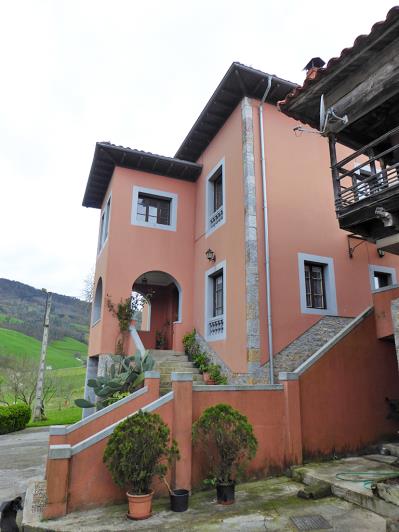 Image No.3-Maison de campagne de 5 chambres à vendre à Salas