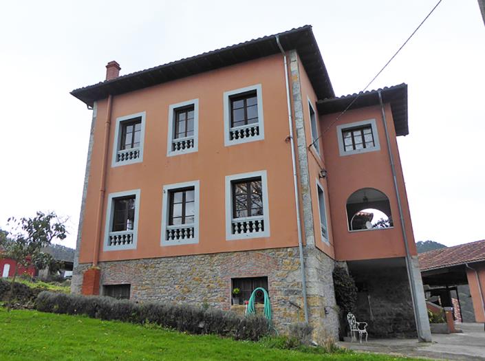 Image No.2-Maison de campagne de 5 chambres à vendre à Salas