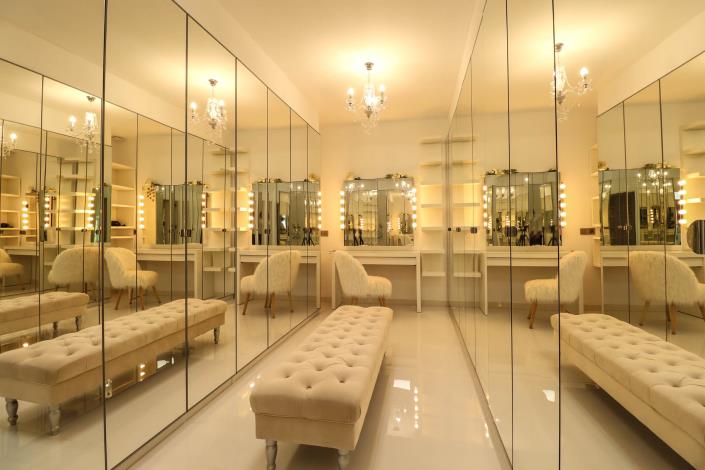 Image No.26-7 Bed Villa / Detached for sale