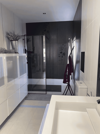 Image No.24-4 Bed Chalet for sale