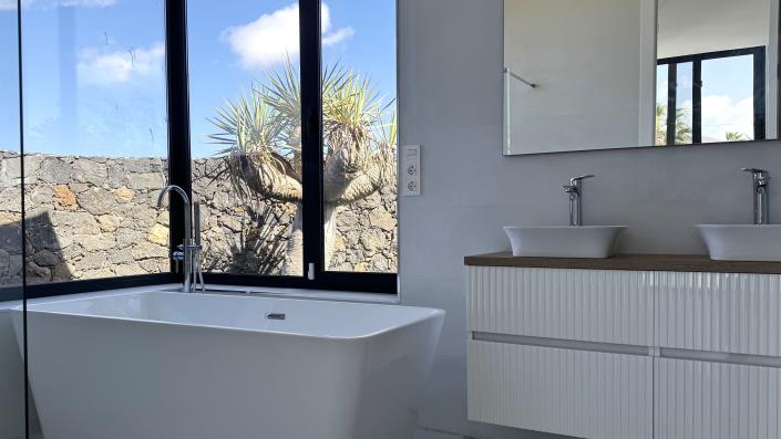 Image No.27-3 Bed Chalet for sale