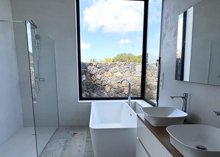 Image No.29-3 Bed Chalet for sale