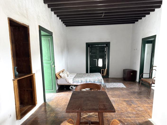 Image No.18-6 Bed Hotel for sale