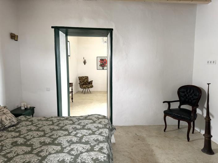 Image No.20-6 Bed Hotel for sale