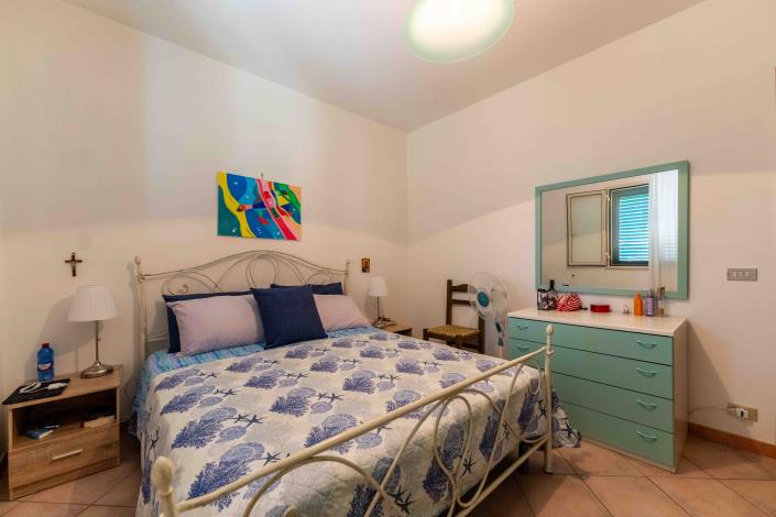 Image No.18-2 Bed Apartment for sale